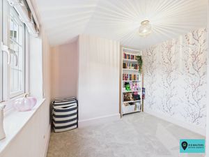 Bedroom- click for photo gallery